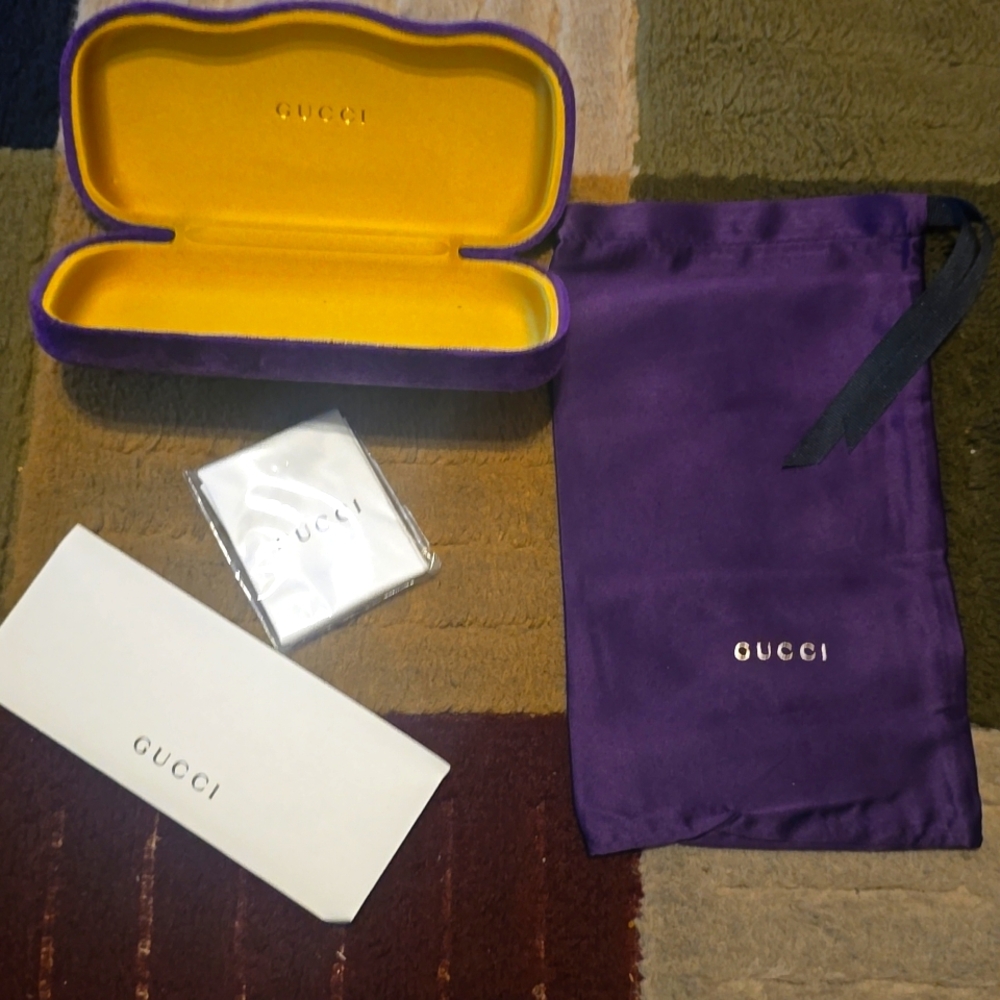 GUCCI Eyeglass/Sunglasses Case - Picture 3 of 3